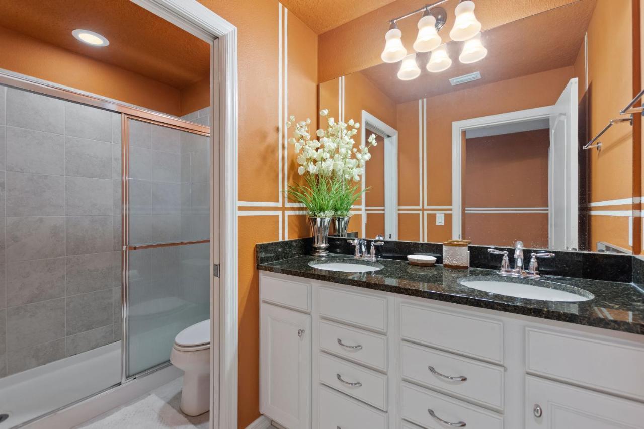 Stylish Cozy Family Getaway With Private Pool And Lake View Kissimmee Exterior foto
